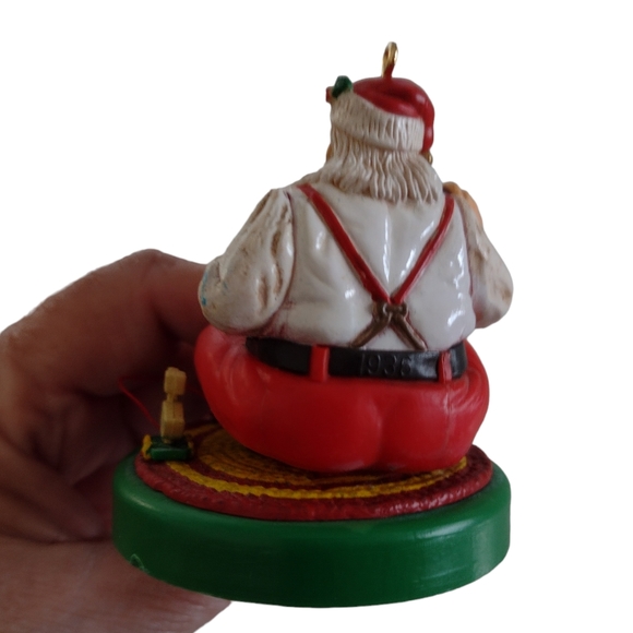 Coca Cola trim a tree collection of 4 Santa ornaments. 1934 -1958 art - Picture 7 of 12